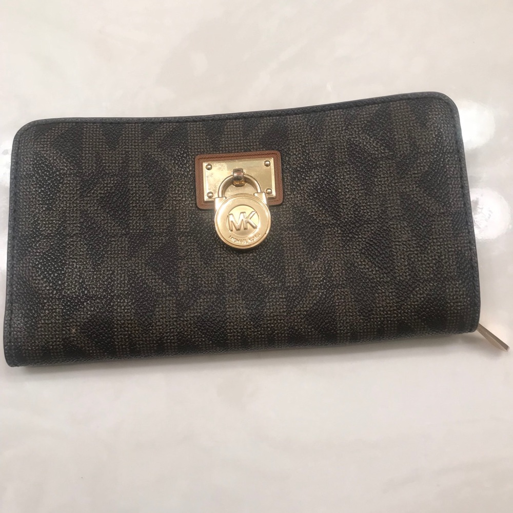 Michael Kor wallet